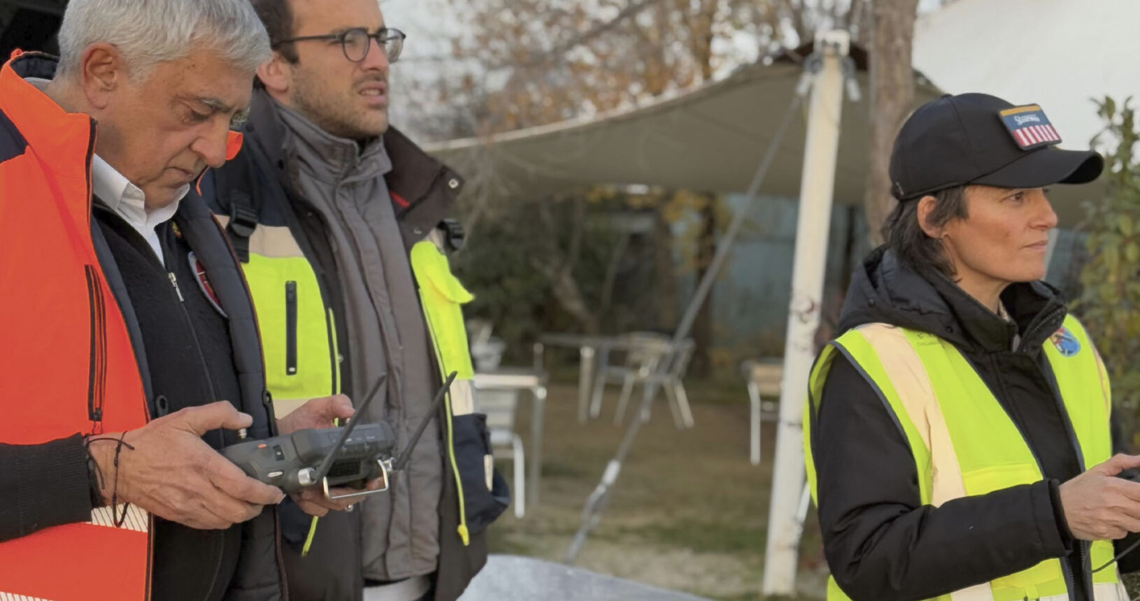 AGRICULTURA DE PRECISIÓN. equipo pilotando